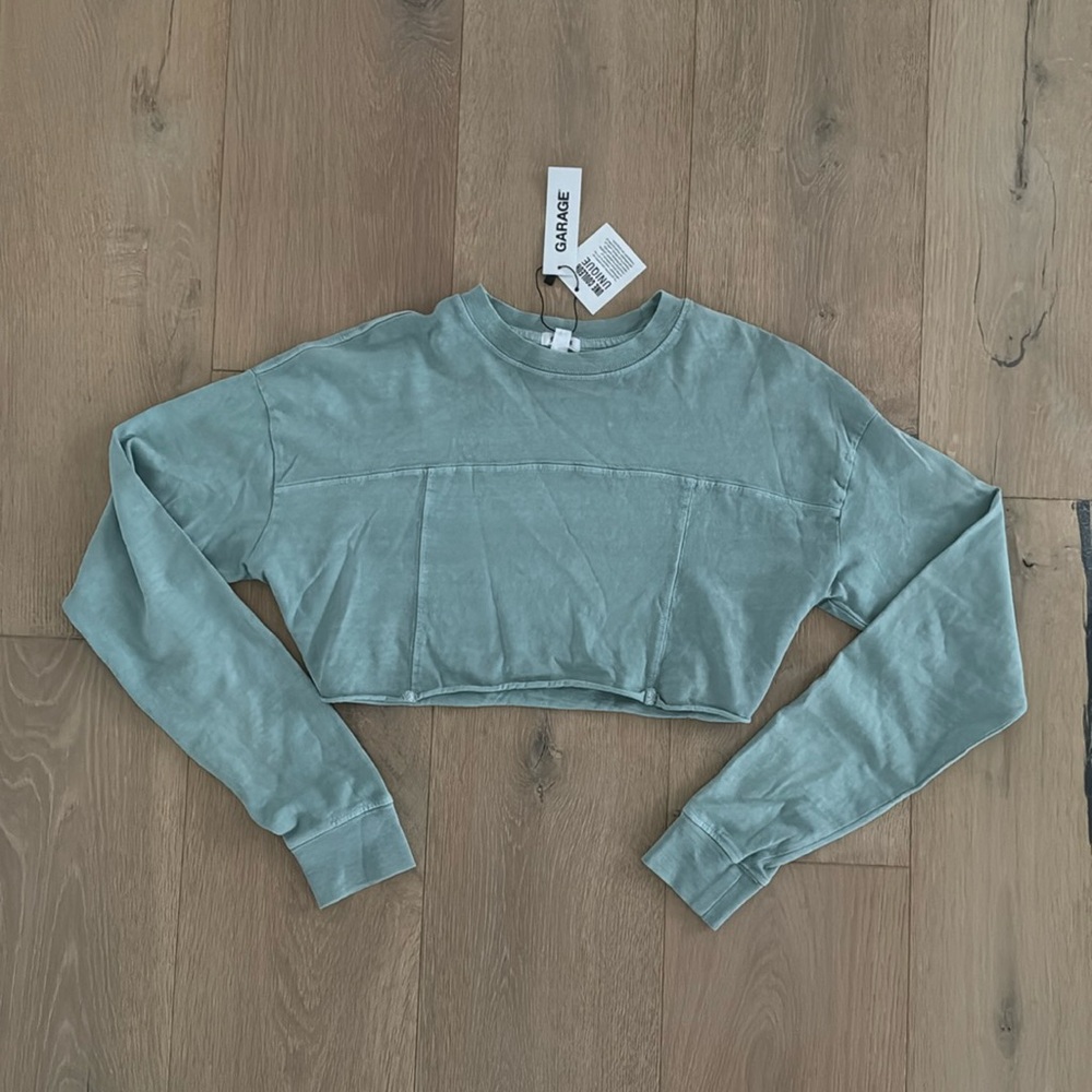 NWT Garage cropped long sleeve tee